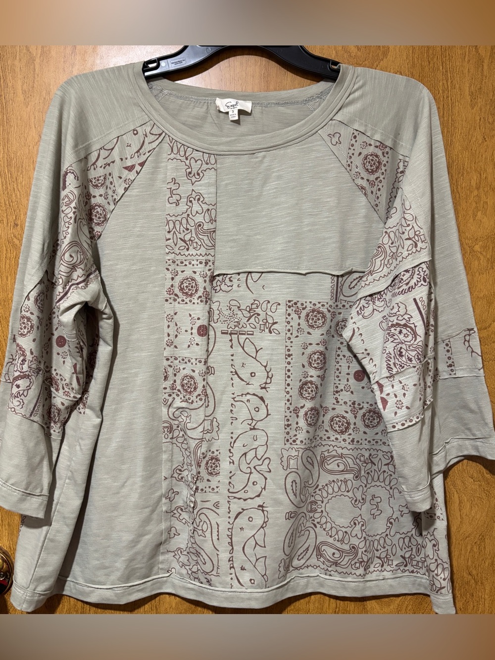 Women's Easel Sage Patchwork Bandana Print Top